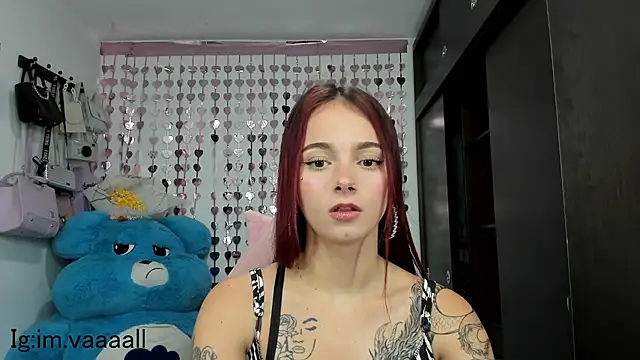 Snapshot of lucyy_tay chatting on February 13, 9:49 pm lucyy tay online show from February 13, 9:49 pm