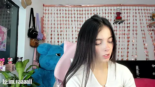 Snapshot of lucyy_tay chatting on September 23, 9:51 pm lucyy tay online show from September 23, 9:51 pm