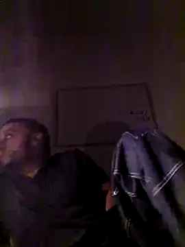 Snapshot of bearguy998 chatting on November 15, 4:32 am bearguy998 online show from November 15, 4:32 am