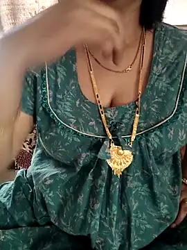 cuteyqueen online show from February 7, 8:29 am