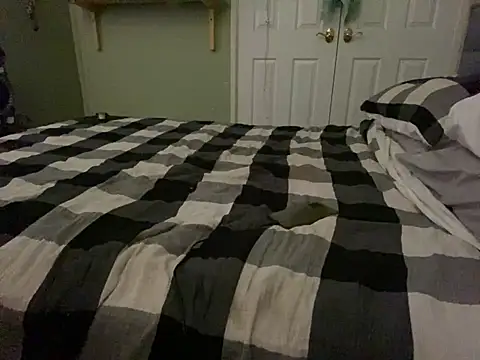 Snapshot of Sweetpasses chatting on December 11, 6:36 am Sweetpasses online show from December 11, 6:36 am