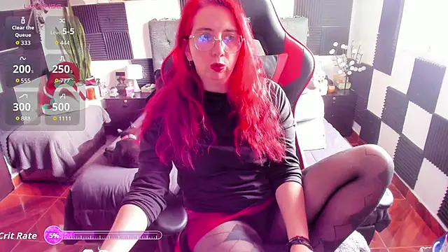 Snapshot of Ursula_fire chatting on December 16, 8:25 pm Ursula fire online show from December 16, 8:25 pm