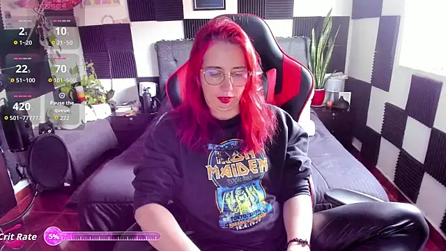 Snapshot of Ursula_fire chatting on April 30, 9:41 pm Ursula fire online show from April 30, 9:41 pm