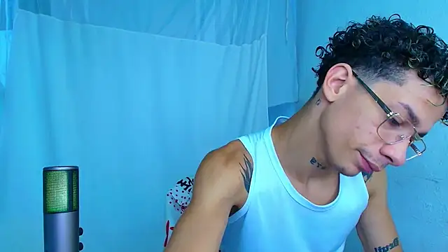 mateodeamjo online show from April 21, 2:51 am