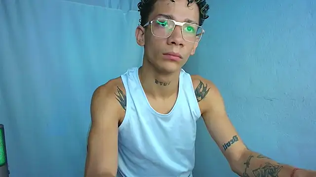 Snapshot of mateodeamjo chatting on April 23, 4:24 am mateodeamjo online show from April 23, 4:24 am