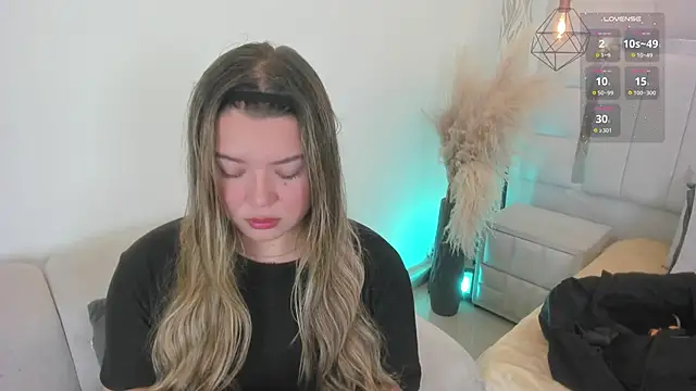 1m dalhia online show from April 8, 8:42 pm