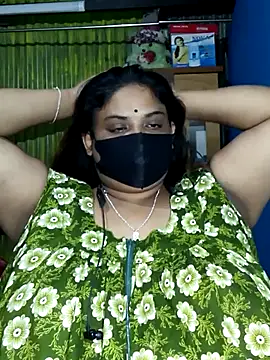 Snapshot of Dusto_Meye chatting on May 6, 3:39 pm Dusto Meye online show from May 6, 3:39 pm