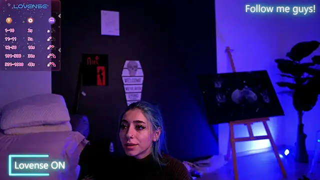 AriaVoss online show from October 22, 9:36 pm