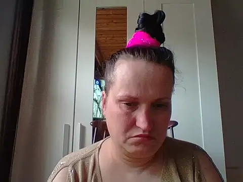  squirty cum lady  online show from February 25, 1:06 pm