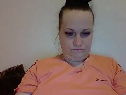  squirty cum lady  online show from February 28, 10:50 pm