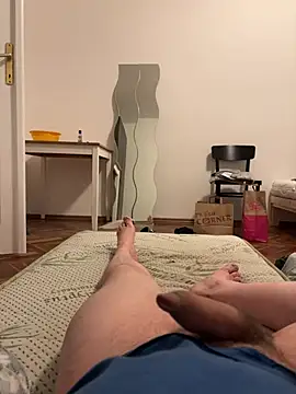 fekedaniel1999 online show from May 12, 10:07 pm