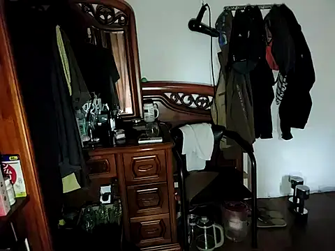 Snapshot of KennyLOVERboy chatting on March 19, 7:51 am KennyLOVERboy online show from March 19, 7:51 am