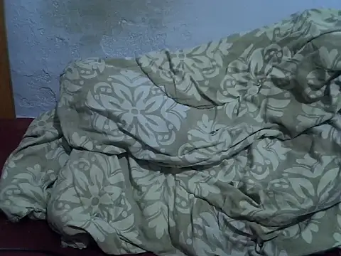 skinnysexynaughty online show from February 3, 9:20 pm