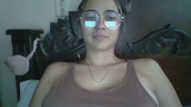 trianabell online show from November 1, 3:47 pm