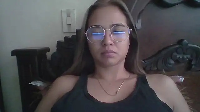 trianabell online show from January 9, 3:59 pm