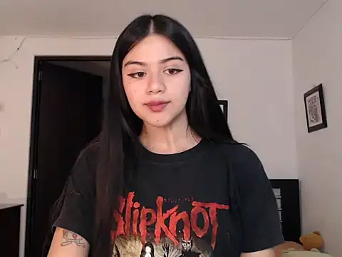 Snapshot of angelbeat_ chatting on January 12, 12:49 am angelbeat online show from January 12, 12:49 am