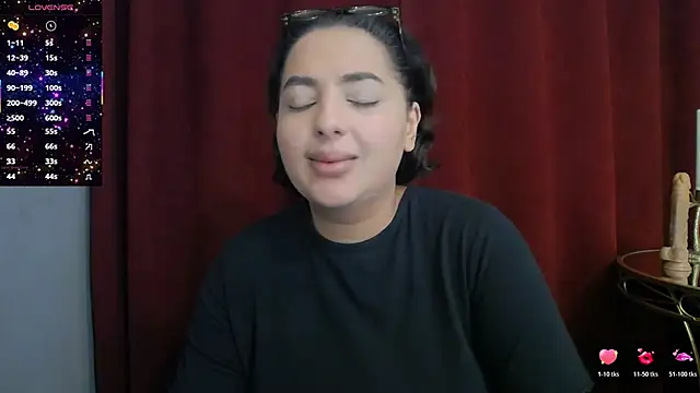 BustyAllyy online show from December 4, 6:27 pm