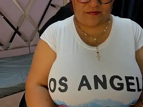 Snapshot of DaianaLutz chatting on September 26, 1:26 pm DaianaLutz online show from September 26, 1:26 pm