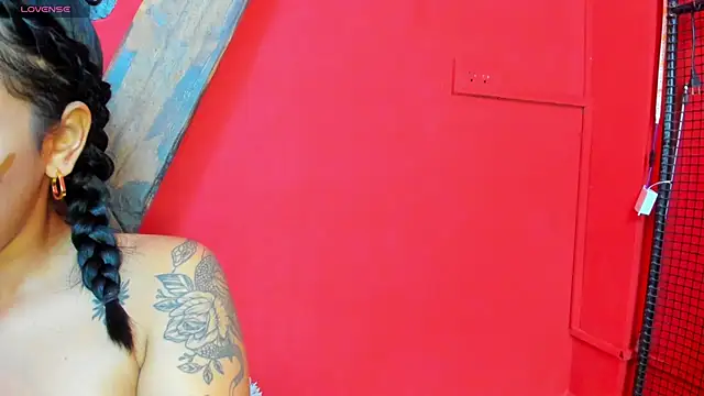 Foxy Assh  online show from April 19, 6:02 am