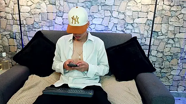 Bastiaan 28 online show from November 20, 4:56 am