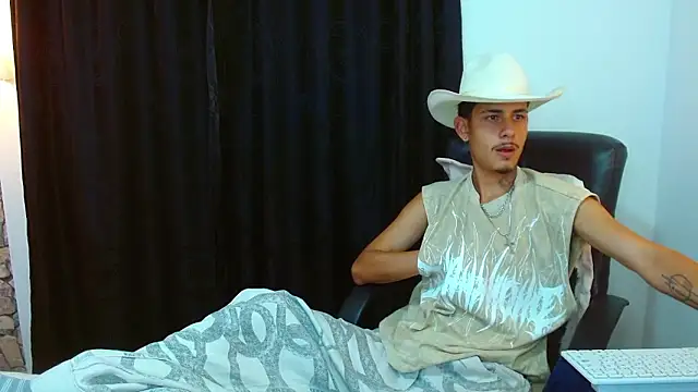 Bastiaan 28 online show from March 10, 3:00 am