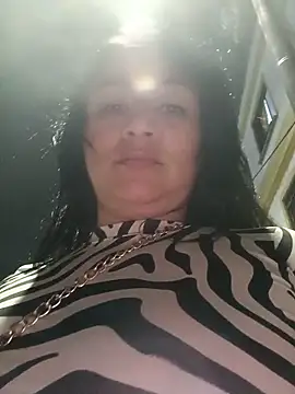 Snapshot of alondraabrown chatting on June 15, 2:03 am alondraabrown online show from June 15, 2:03 am