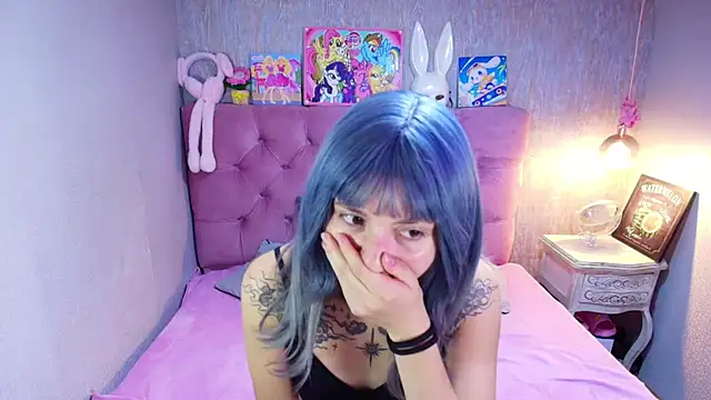 charlottemoonxz online show from March 10, 6:57 pm