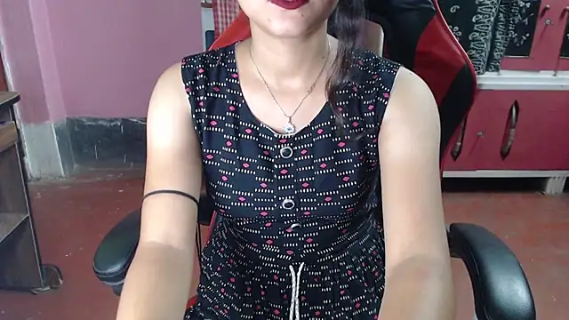 Snapshot of Angel_Alison_ chatting on May 19, 6:36 pm Angel Alison online show from May 19, 6:36 pm