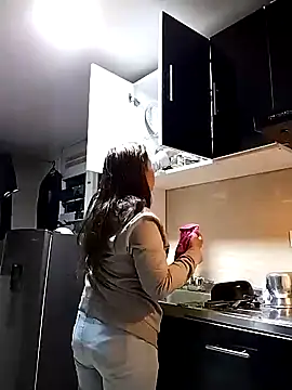 CaroMasha online show from March 27, 11:59 pm