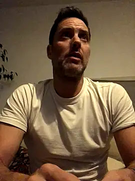 Snapshot of Romain69- chatting on September 21, 12:34 am Romain69- online show from September 21, 12:34 am