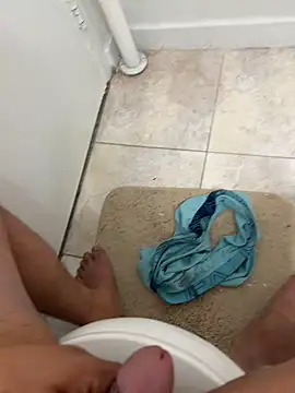 Snapshot of kiranx09 chatting on February 15, 6:10 am kiranx09 online show from February 15, 6:10 am