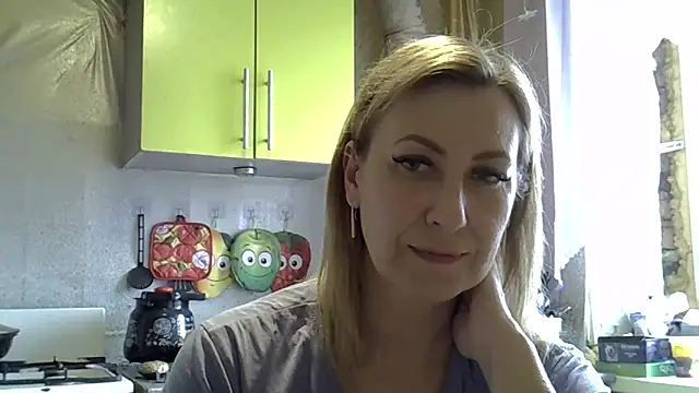 AshleyXHoney online show from March 13, 7:42 am