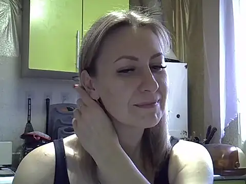 AshleyXHoney online show from December 4, 7:17 am