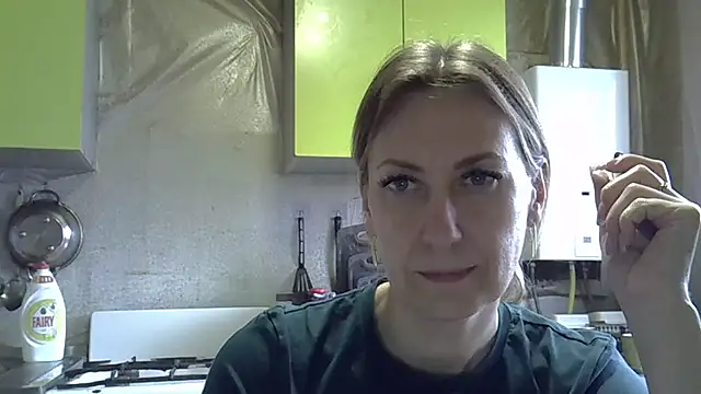 AshleyXHoney online show from April 11, 7:02 am