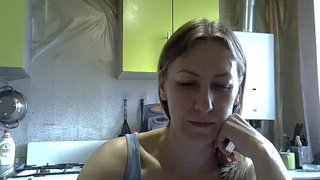 Snapshot of AshleyXHoney chatting on May 29, 7:50 am AshleyXHoney online show from May 29, 7:50 am