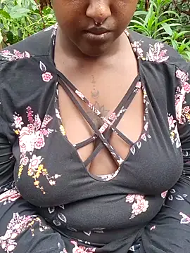 Snapshot of Sweet_Vannah chatting on November 1, 11:45 am Sweet Vannah online show from November 1, 11:45 am