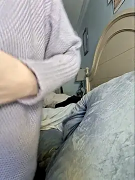 Snapshot of MilfyMrsRobinson chatting on February 19, 11:57 pm MilfyMrsRobinson online show from February 19, 11:57 pm