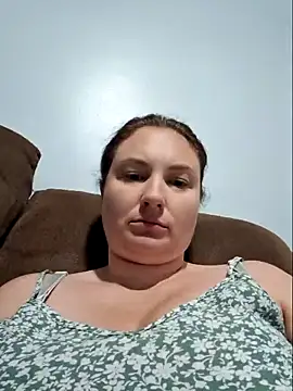 Snapshot of MilfyMrsRobinson chatting on September 17, 9:05 pm MilfyMrsRobinson online show from September 17, 9:05 pm