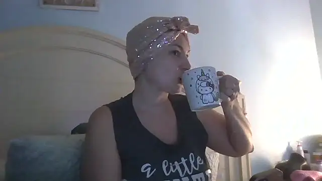 Snapshot of MilfyMrsRobinson chatting on July 15, 1:05 pm MilfyMrsRobinson online show from July 15, 1:05 pm