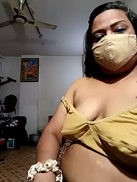 Snapshot of Love_Jenny chatting on February 2, 5:06 am Love Jenny online show from February 2, 5:06 am