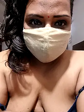 Snapshot of Love_Jenny chatting on February 4, 5:24 am Love Jenny online show from February 4, 5:24 am