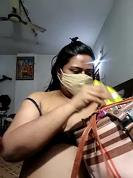 Snapshot of Love_Jenny chatting on February 7, 7:12 am Love Jenny online show from February 7, 7:12 am