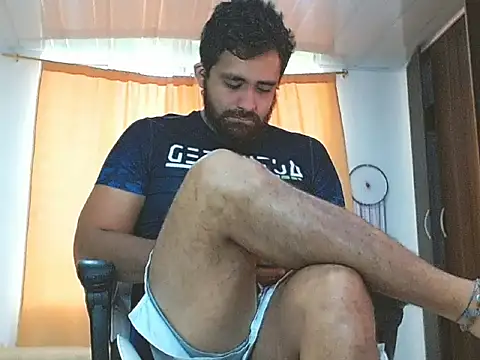 aronmiller404 online show from February 8, 12:06 pm