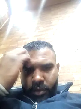 Snapshot of ListedLoin chatting on January 8, 6:52 pm ListedLoin online show from January 8, 6:52 pm