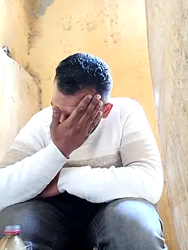 Snapshot of ListedLoin chatting on February 15, 8:54 am ListedLoin online show from February 15, 8:54 am