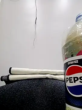 Snapshot of ListedLoin chatting on February 20, 5:29 pm ListedLoin online show from February 20, 5:29 pm