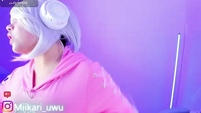 Ahri Elderwood online show from April 14, 4:07 am