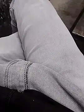 Snapshot of myhot1551 chatting on December 23, 7:17 am myhot1551 online show from December 23, 7:17 am