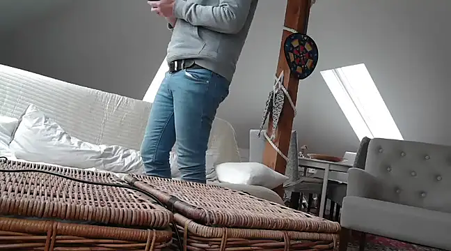 Snapshot of maxmueller321 chatting on March 4, 12:55 pm maxmueller321 online show from March 4, 12:55 pm