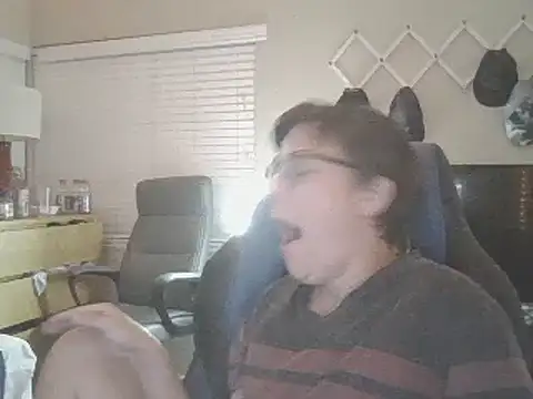 KaliSnow199623 online show from December 3, 7:21 am